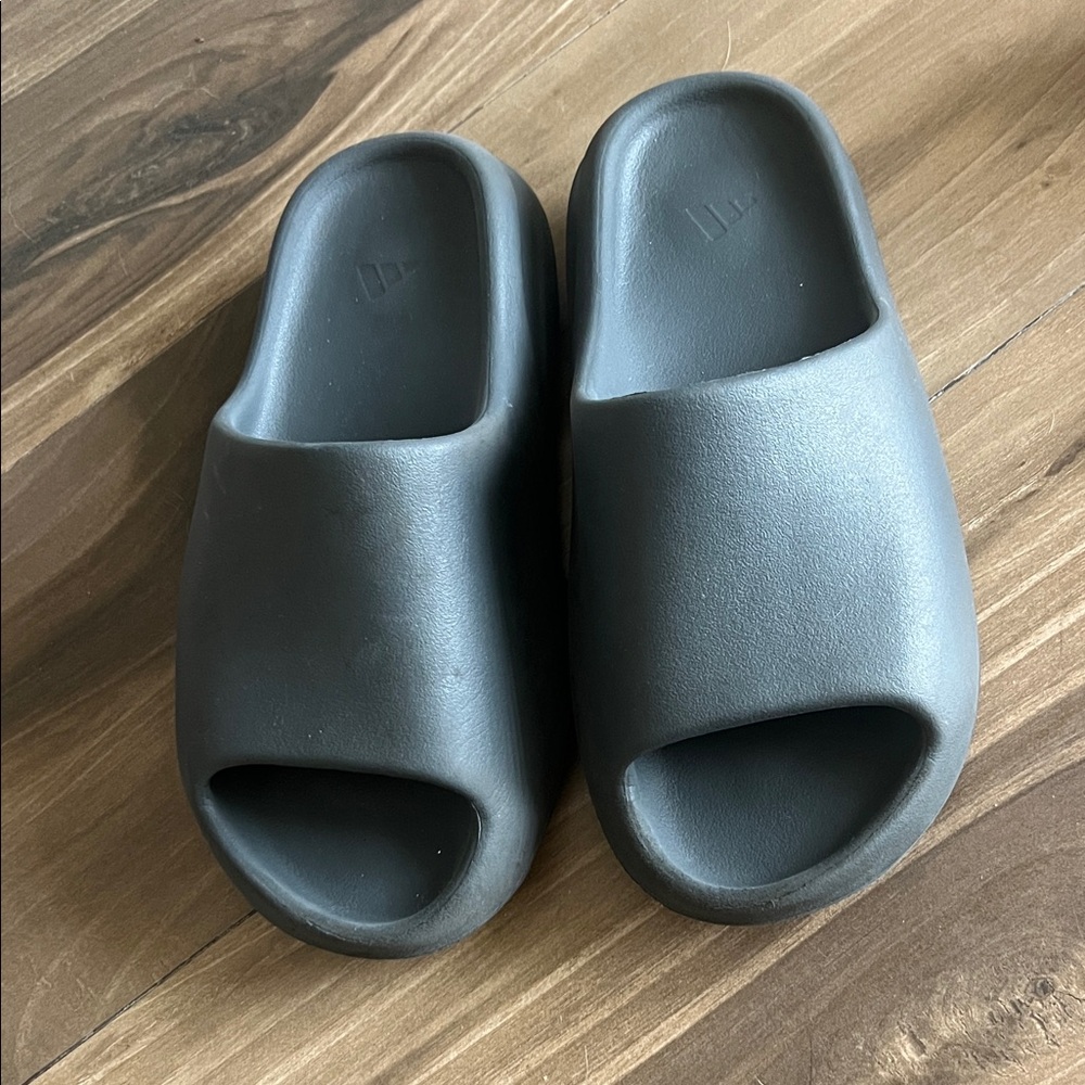 Yeezy Adidas Gray Slide Sandals